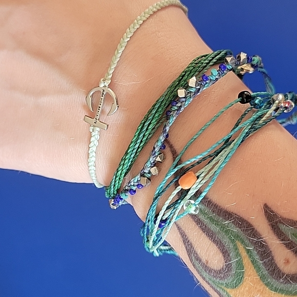 Pura Vida Bracelets - Picture 2 of 4